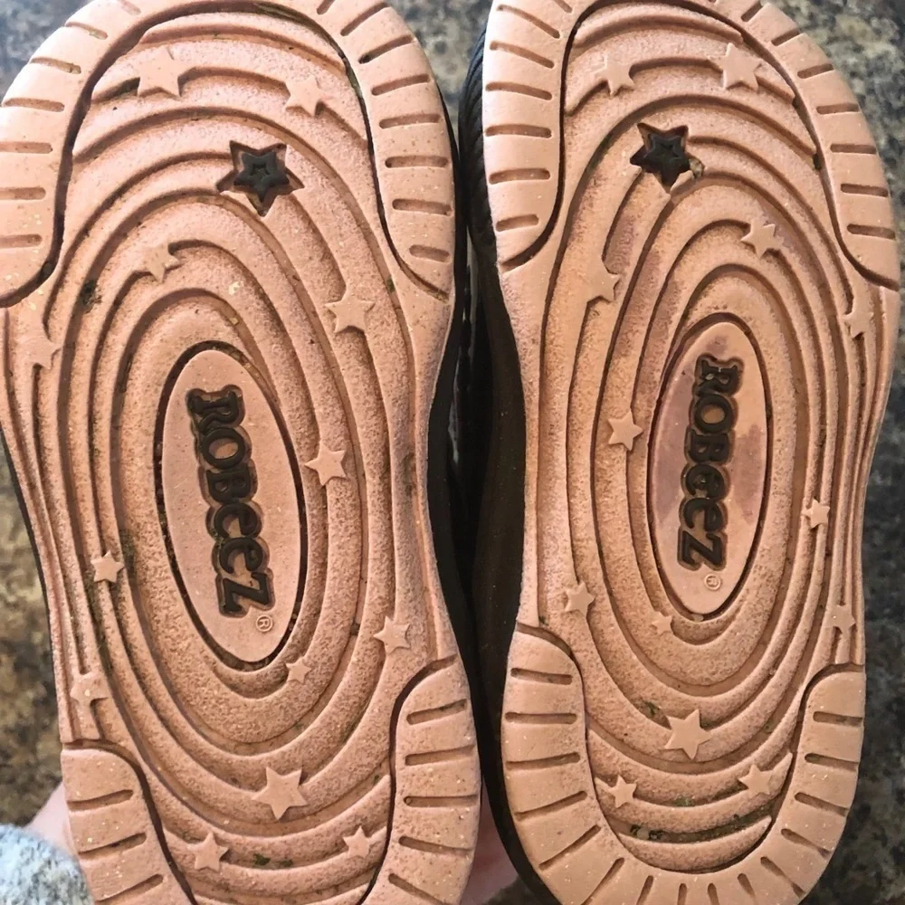 Robeez Brown Pink Scalloped T-Strap Shoe Toddler Sz. 7 Spring Fashion Easter - Picture 4 of 5